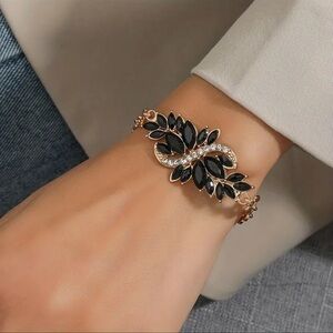 Glamorous Rhinestone S-Shaped Bracelet